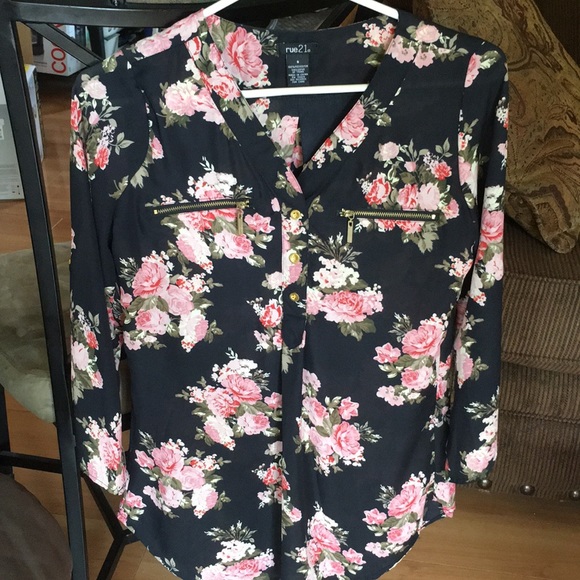 Tops - Floral Blouse